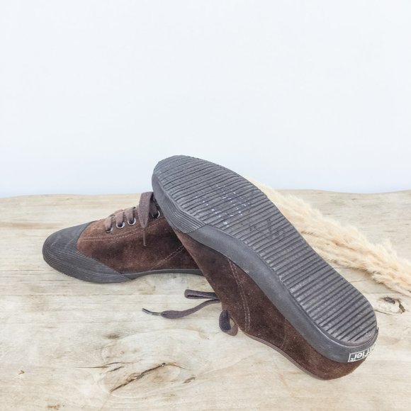 Vintage 80s Suede and Rubber Lace-up Tennis - Picture 6 of 7